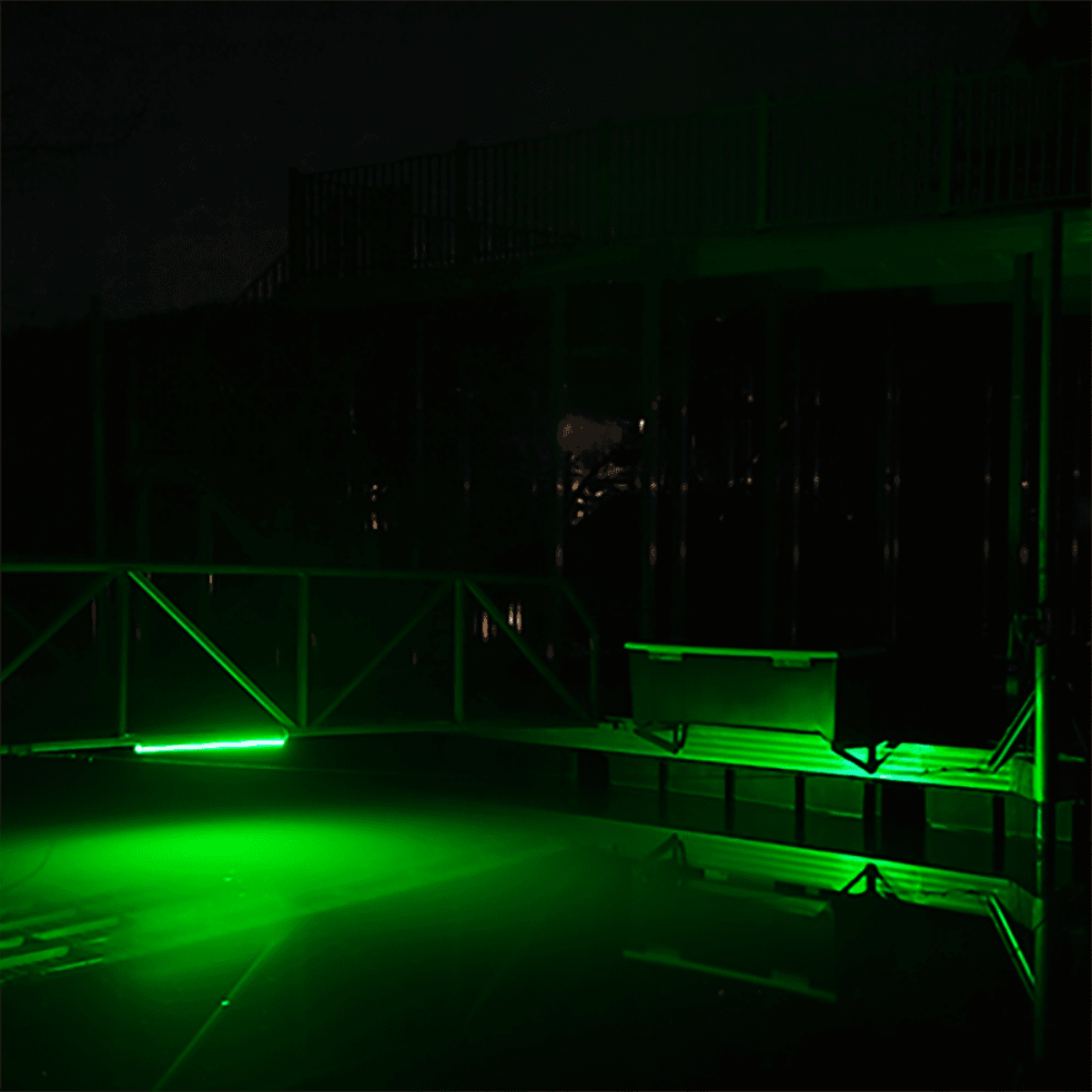 Dockmaster Green - DM260G - Hydroglow Marine Lights