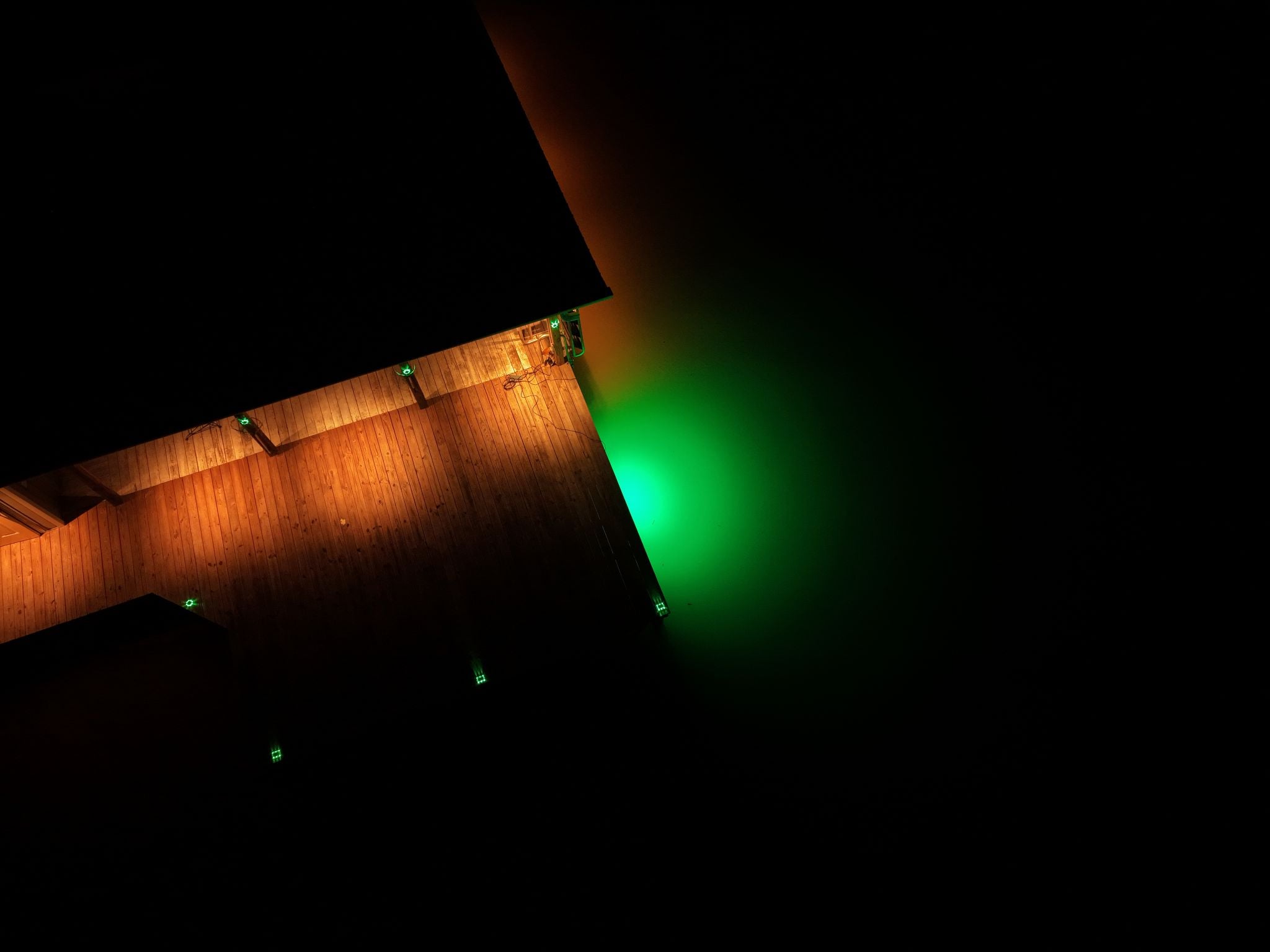 DM260G DockMaster Above Water Dock Light-Green